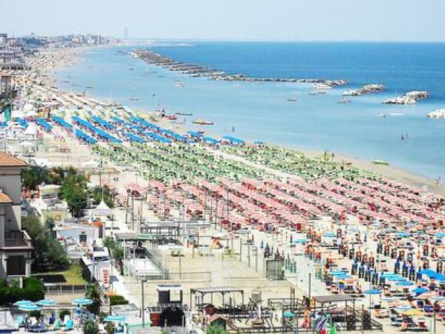 Alles über einen Wassersporturlaub in Neapel Strandurlaub in Neapel