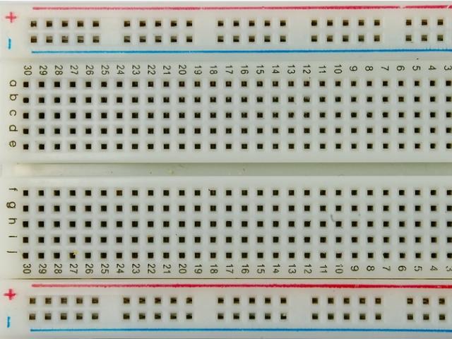 सोल्डरेड ब्रेडबोर्ड के साथ कैसे काम करें