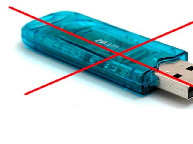 Riparoni vetë USB flash drive: rregulloni problemet e harduerit dhe softuerit