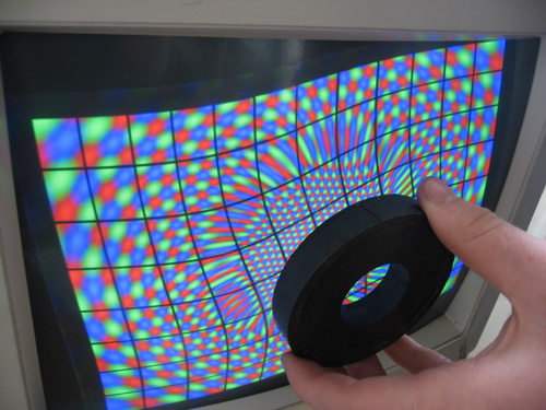 Jak funguje neodymový magnet na televizoru?